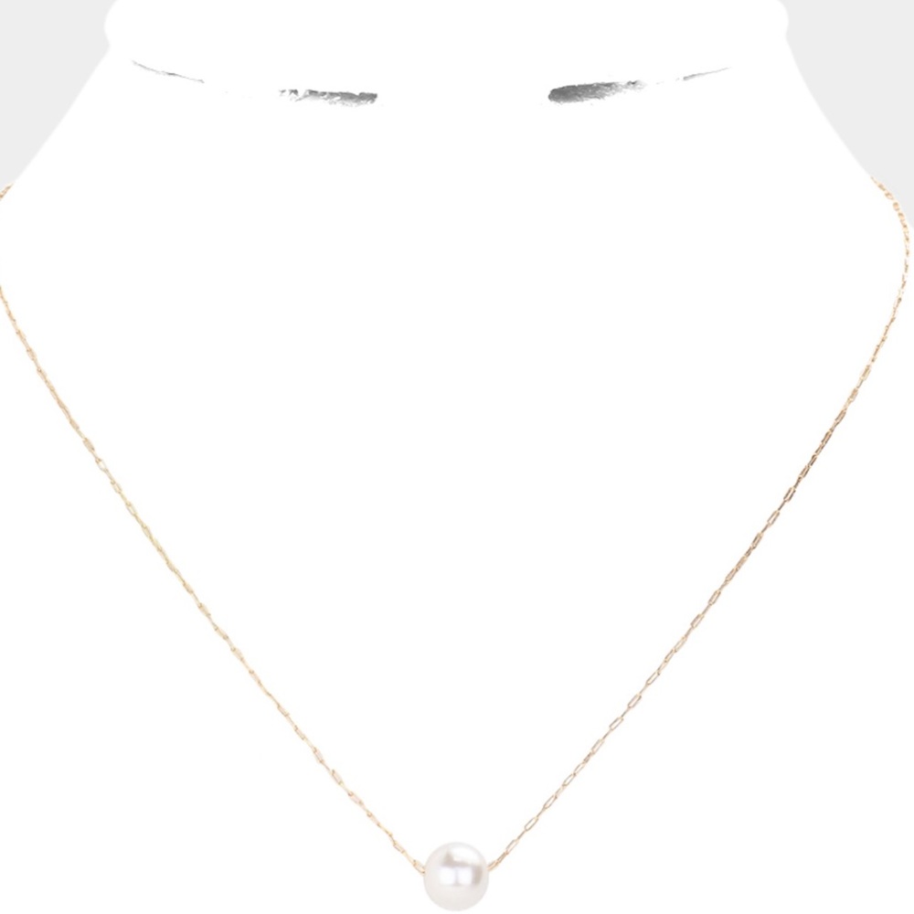 Pearl necklace